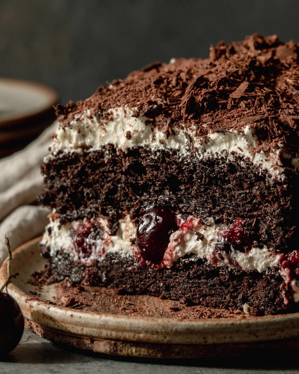 Eggless Blackforest